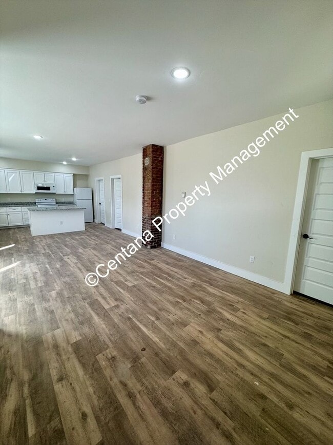 Building Photo - 614 N Alaska St