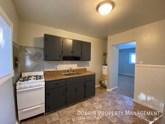Building Photo - 2105 Phaup St