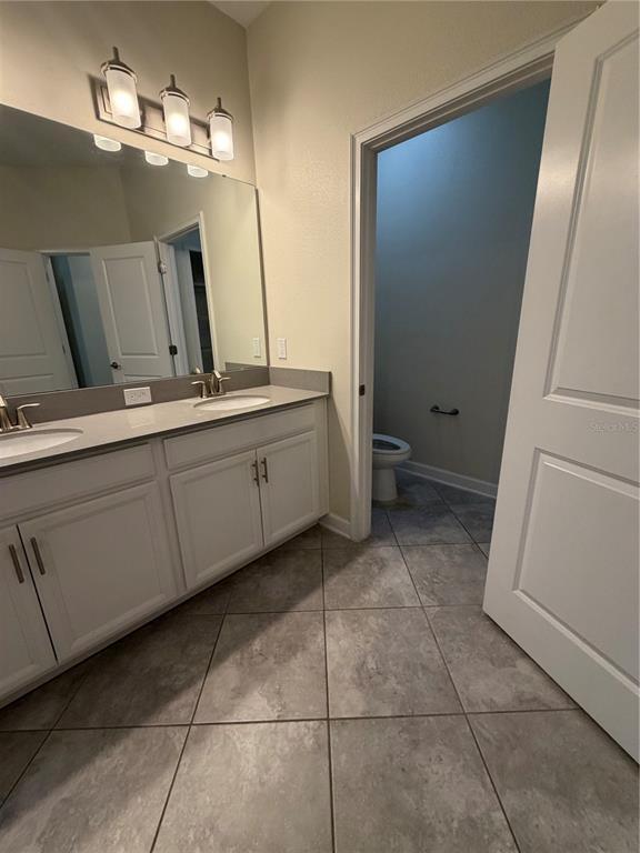 Building Photo - 15055 Driftwater Dr
