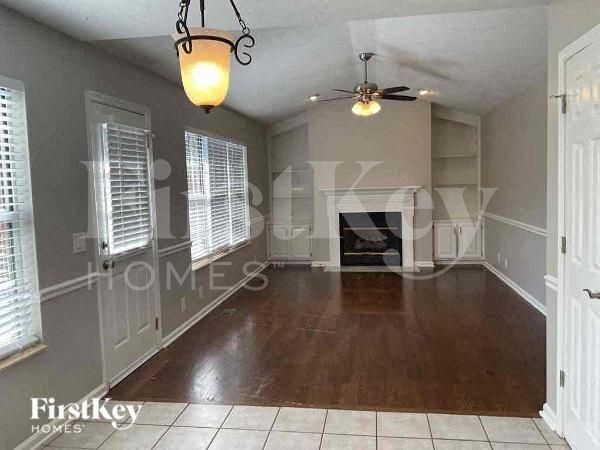 Building Photo - 1133 Burlingame Ct