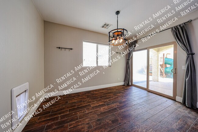 Building Photo - 7223 N 73rd Dr