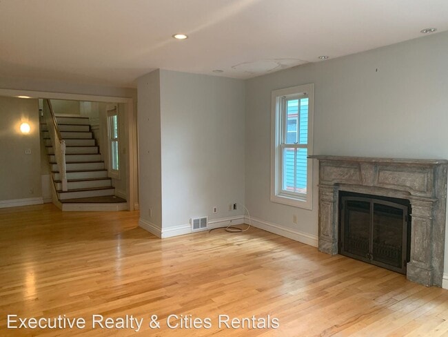 Building Photo - 2 br, 1.5 bath House - 734 Jefferson St NE