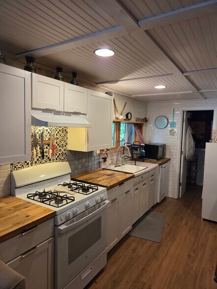 Building Photo - 65 Trapper Ln