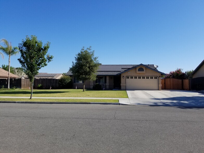 3 bed, 2 bath home Great Neighborhood! - 2756 Chardonnay Ln