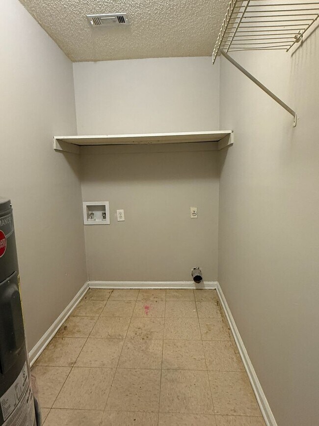 Building Photo - 8170 Geiger St NW