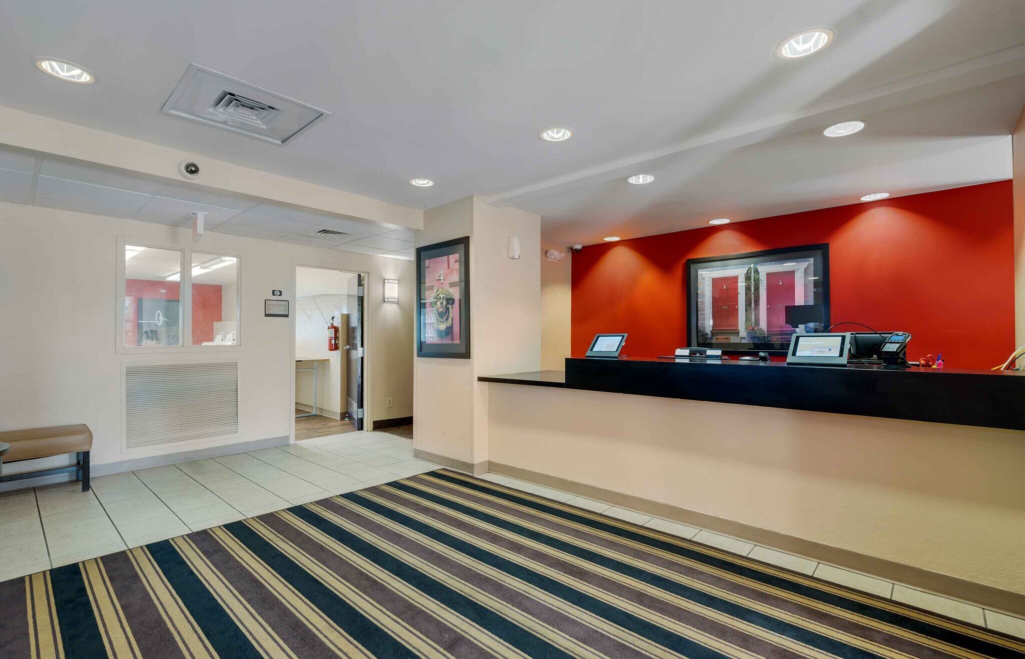 Building Photo - Furnished Studio-Chicago - Gurnee