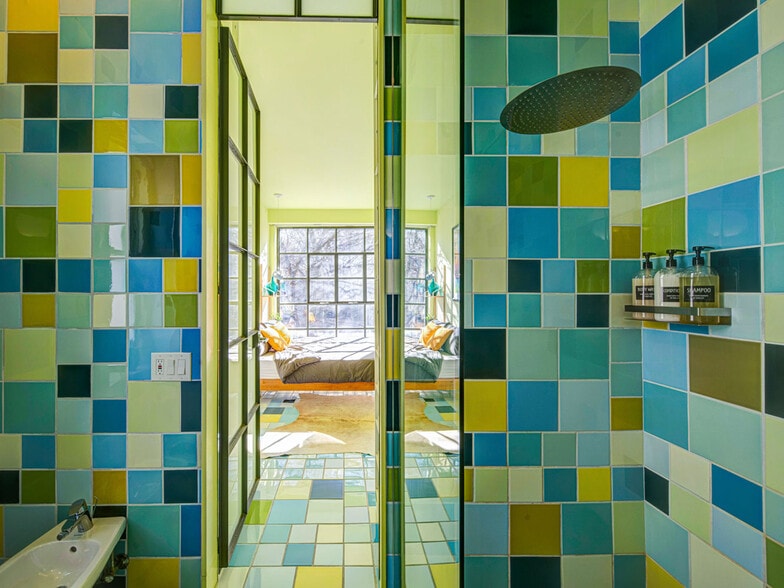 Building Photo - 290 Bleecker St