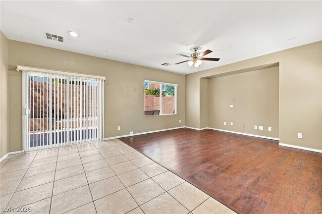 Building Photo - 11240 Woodland Violet Ave