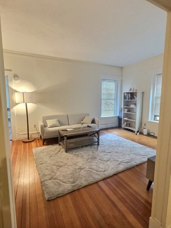 Primary Photo - 1382 Beacon St