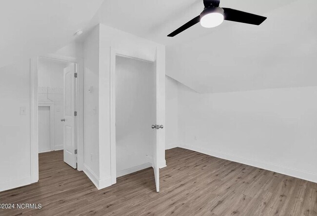 Building Photo - 455 Belvedere Dr