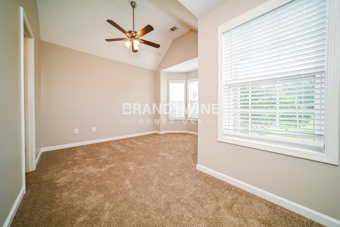 Building Photo - 5029 Wolfcreek Hl