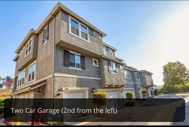 Building Photo - 3 bedrooms townhome in Eastlake/Otay Ranch...