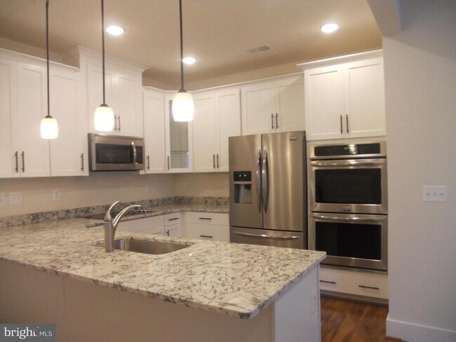 Building Photo - 20571 Milbridge Ter