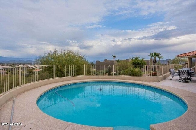 Building Photo - 16120 Cholla Dr