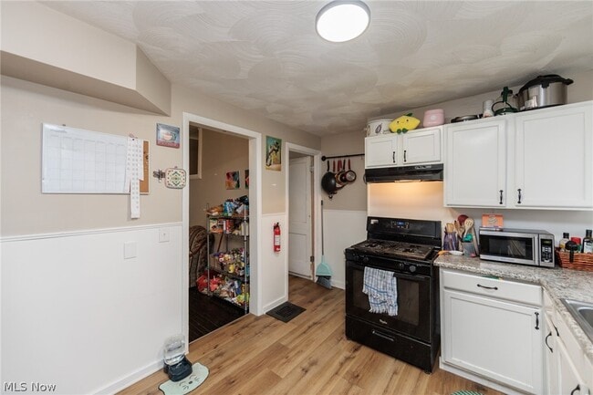 Building Photo - 1446 Hopkins Ave