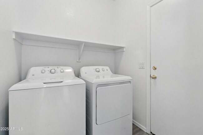 Building Photo - 8815 N 66th Ave