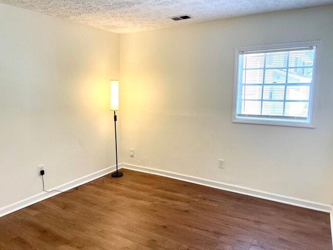 Building Photo - Welcome to our Rent Special in Fayetteville! This charming 2 bedroom, 1 bathroom house is perfect...