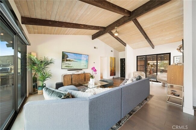 Building Photo - 2522 Zorada Dr