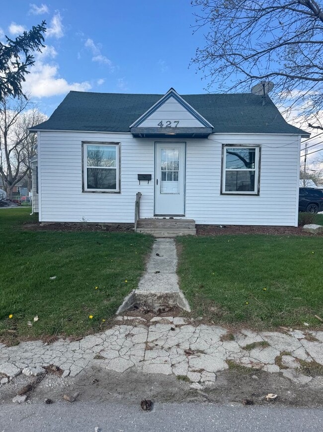 Building Photo - Small 2-Bed Home on E Horton – Simple & Affordable