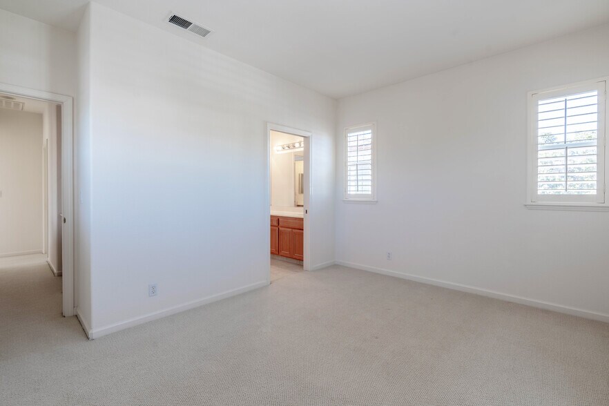 Building Photo - 1260 Ustilago Dr