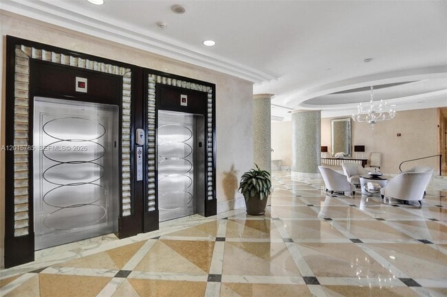 Building Photo - 6917 Collins Ave