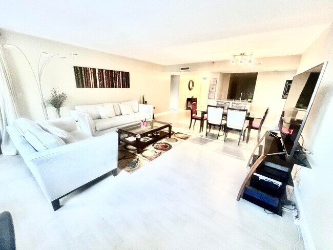 Building Photo - 3400 S Ocean Blvd