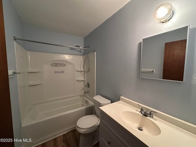 Building Photo - 125 Stratton Pl