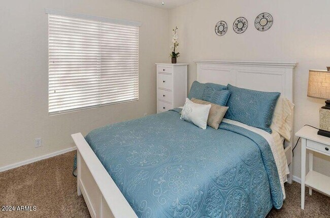 Building Photo - 3332 N Sunaire