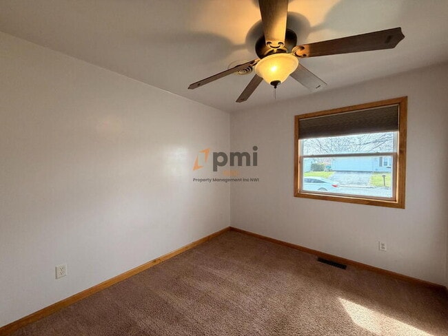 Building Photo - 425A Sherman Dr