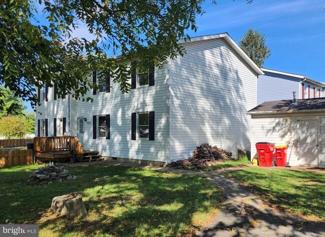 Building Photo - 500 N Marshall St