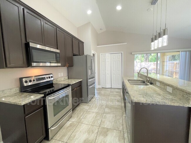Building Photo - 5240 Mango Fruit St