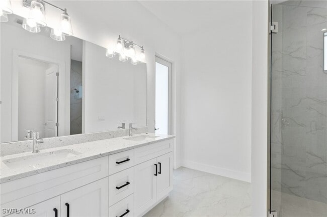 Building Photo - 1081 Desoto Blvd S