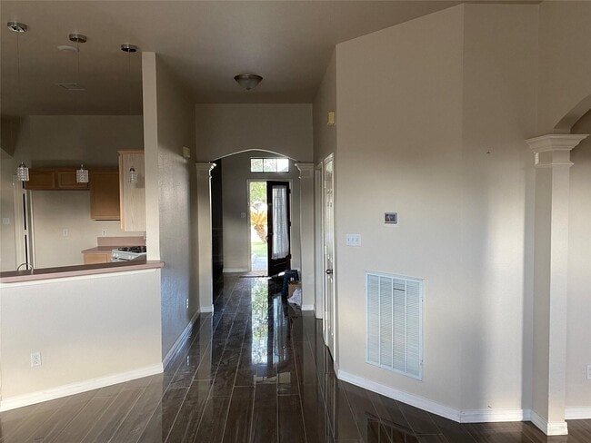 Building Photo - 3206 Cherry Bark Oak Dr