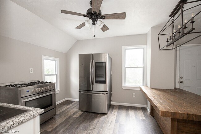 Building Photo - 3635 W 46th St