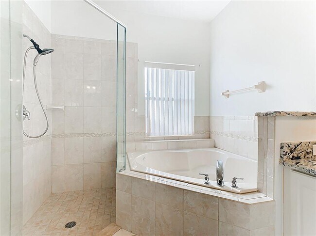 Building Photo - 3623 Weatherfield Dr