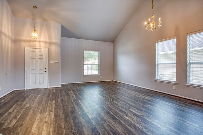 Building Photo - 25127 Florina Ranch Dr