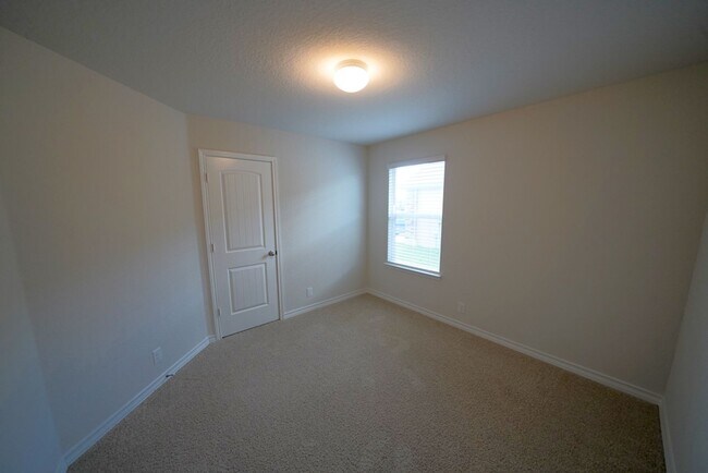 Building Photo - Like New Home in Red River Ranch (Cibolo)! -  Realtor Commission: $500