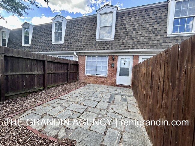 Building Photo - 1803 Grandin Rd SW