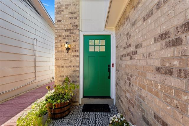 Building Photo - 2908 Nova Dr