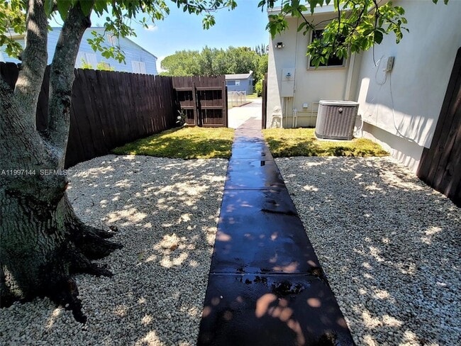 Building Photo - 1720 NW 180th Terrace