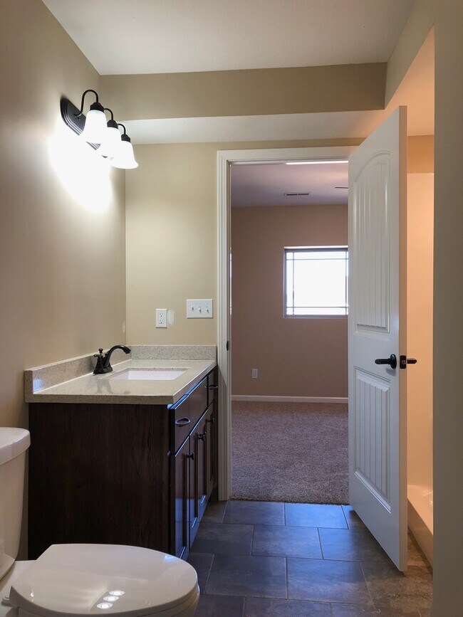 Building Photo - 4011 Westminister Dr