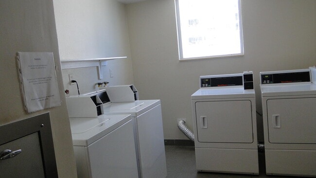 Building Photo - 4250 Galt Ocean Dr
