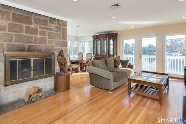 Building Photo - 192 Frenchtown Rd