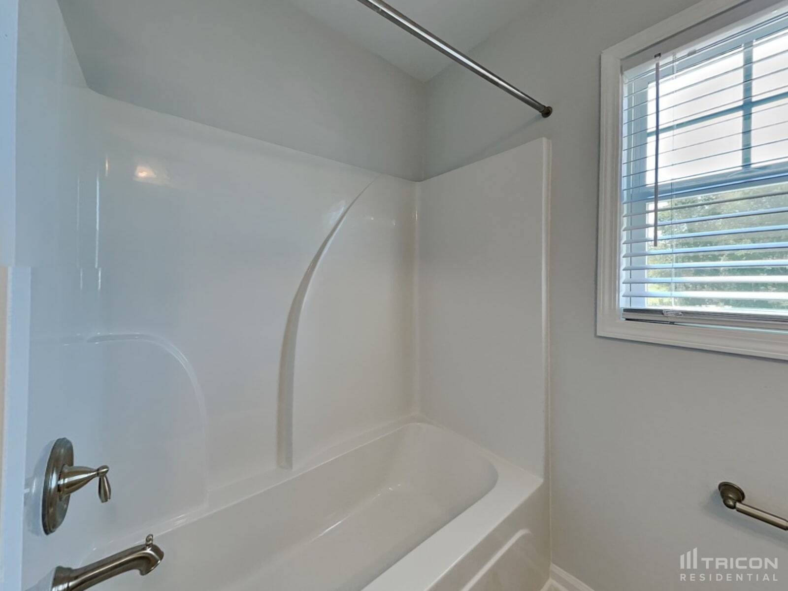 Building Photo - 258 Sturgeon St