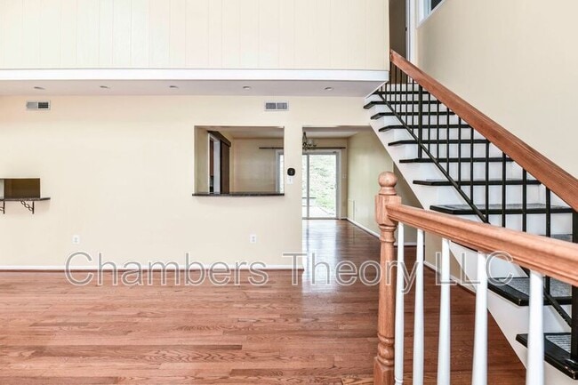 Building Photo - 8834 Sweet Gum Pl