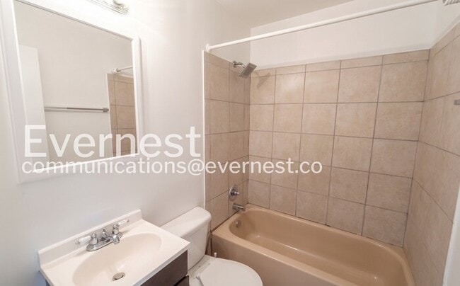 Building Photo - 2325 McClellan Ct