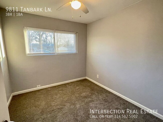 Building Photo - 9811 Tanbark Ln