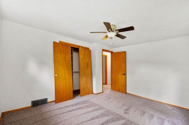 Building Photo - AVAILABLE AUGUST 1ST!! DON'T MISS TIS GORGEOUS 3 BEDROOM IN PENN HILLS!