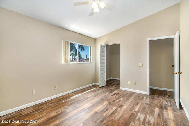 Building Photo - 1106 Ashley Ave
