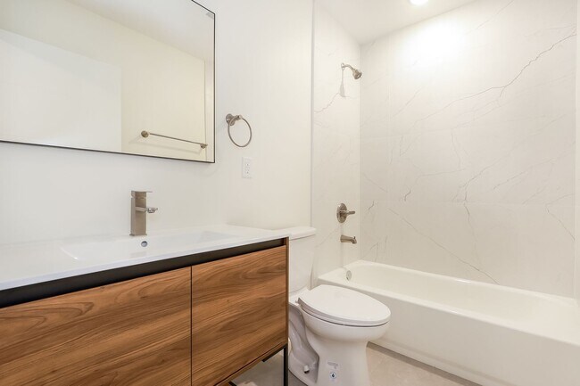 Building Photo - 2009 N 22nd St